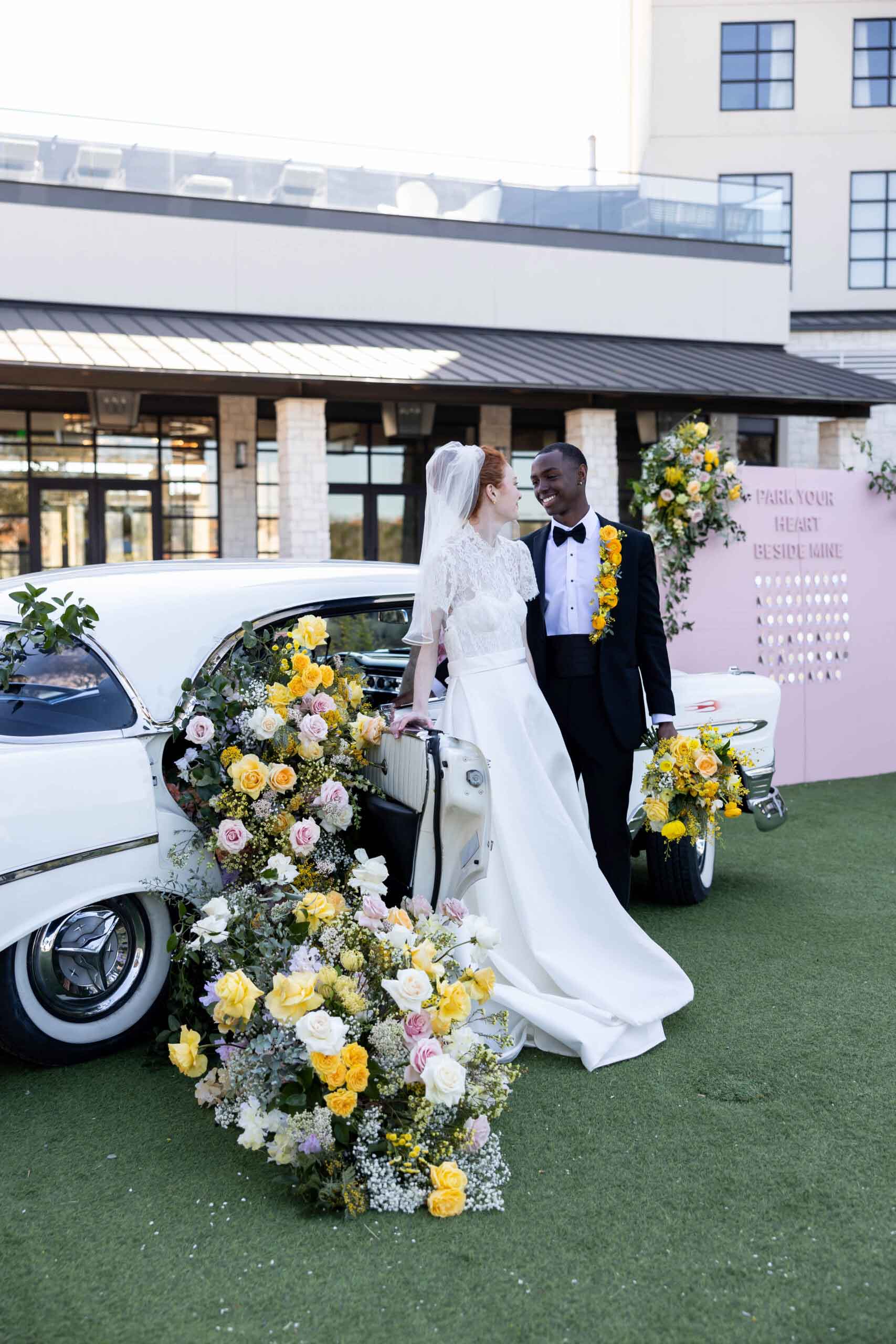 Venue: Omni Barton Creek and Resort, Austin, TX - Desigern: VOLARE Planning and Design - Photo: Lomonico Photography by Christine Marie Scott Venue: Omni Barton Creek and Resort, Austin, TX - Desigern: VOLARE Planning and Design - Photo: Lomonico Photography by Christine Marie Scott