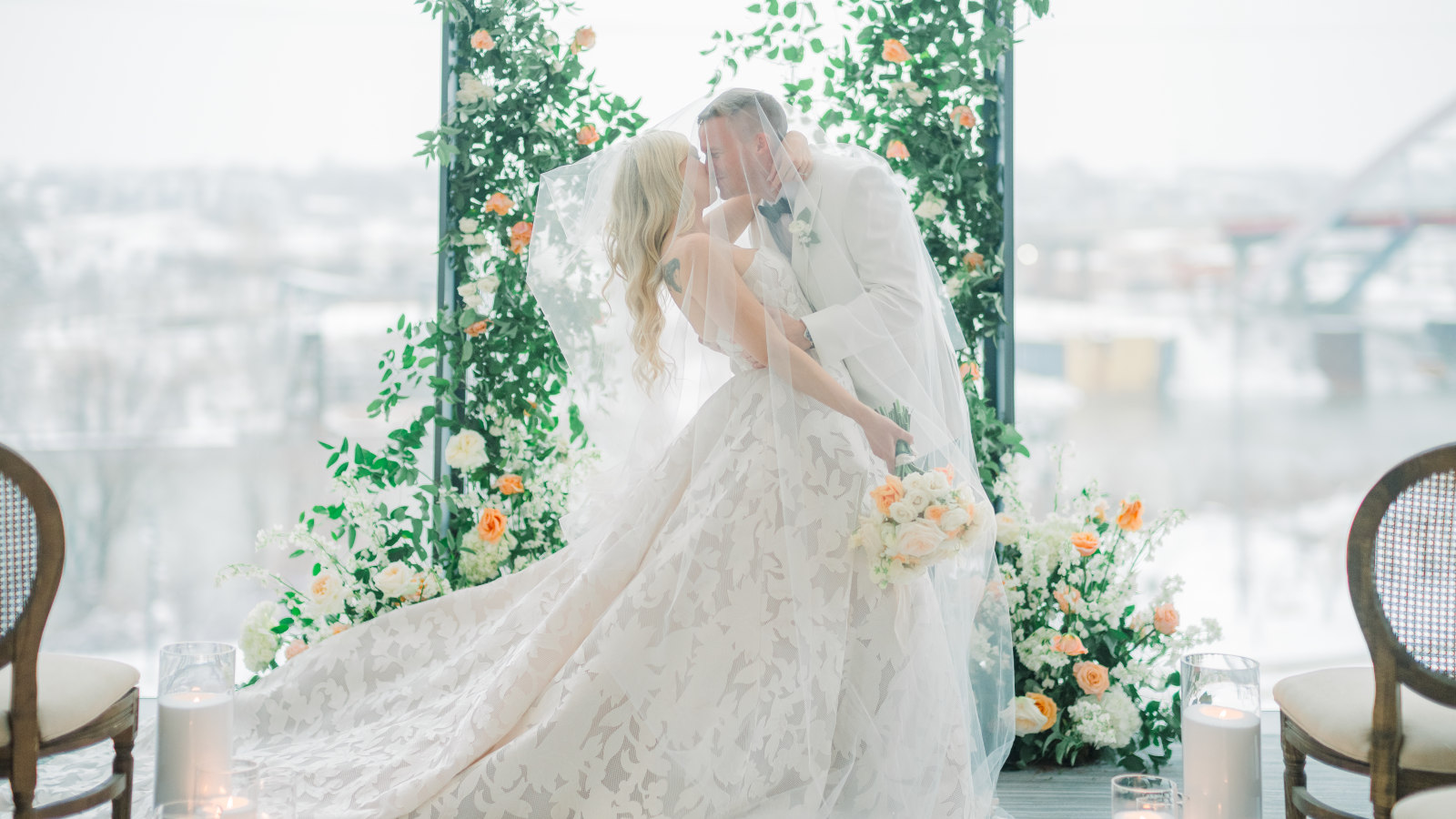 Venue: Four Seasons, Nashville - Designer: Amanda Marie & Co. - Photo: Alyssa Marie Photography Venue: Four Seasons, Nashville - Designer: Amanda Marie & Co. - Photo: Alyssa Marie Photography